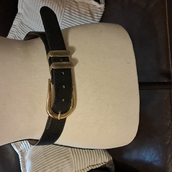 Ginnie Johansen Navy Leather Belt Gold Hardware 31/M Classic Basic Minimalist - Picture 1 of 7